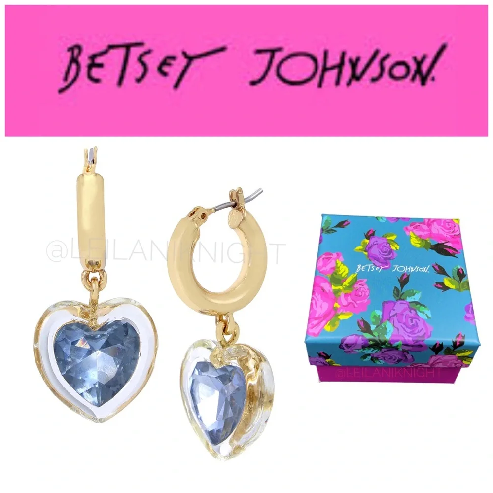 Betsey Johnson Gold Tone Crystal Heart Huggie Hoop Earrings - Picture 1 of 11